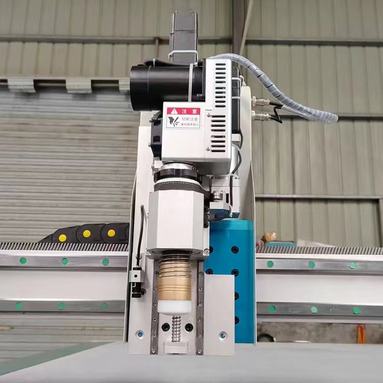 High-Precision Oscillating Knife Cutter for Flexible Materials